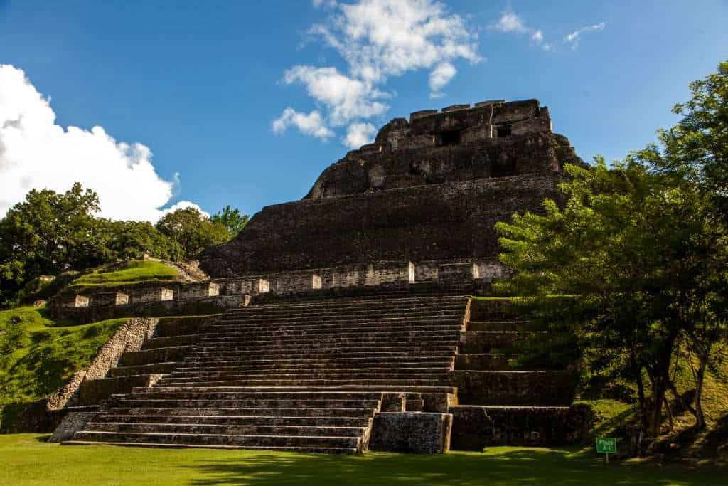 xunantunich-temple4-1024x683